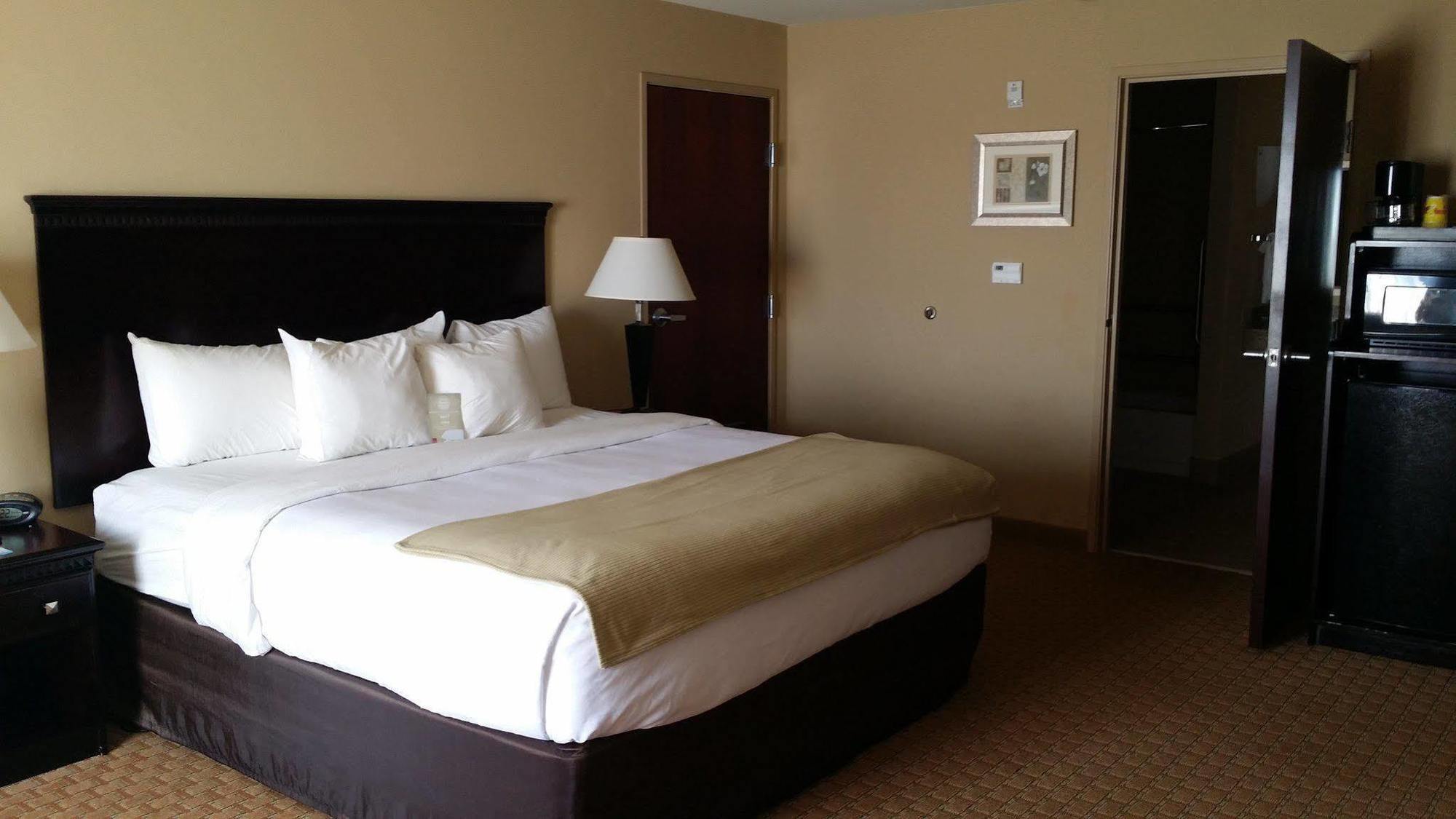 Comfort Suites Mobile-South Alabama University Area Exterior photo